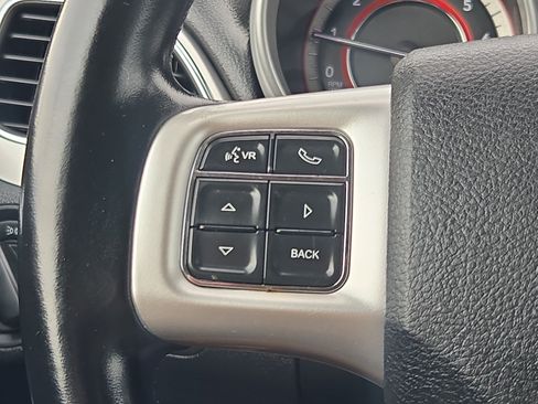 Used 2020 Dodge Journey SE w/ SE Popular Equipment Group FWD image 16