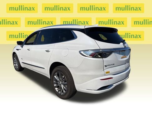 Used 2023 Buick Enclave Avenir w/ Avenir Technology Package image 6