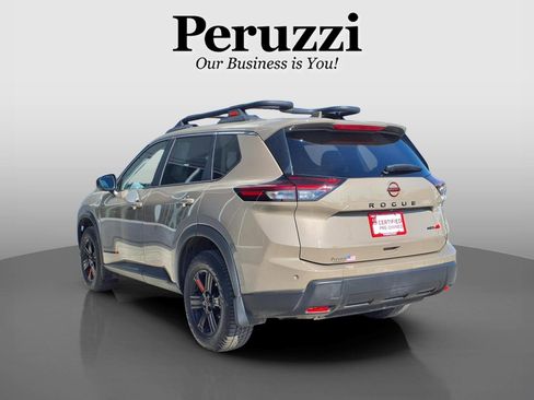 Used 2025 Nissan Rogue SV image 6