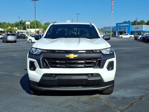 Used 2024 Chevrolet Colorado LT w/ LT Convenience Package RWD image 2