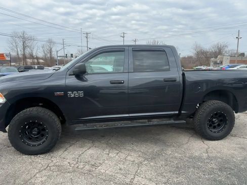 Used 2017 RAM 1500 Express w/ Express Value Package image 5