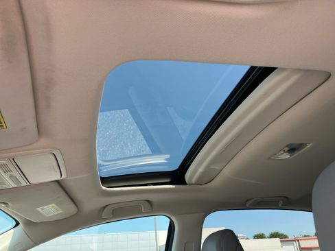 Used 2016 Honda CR-V Touring image 25