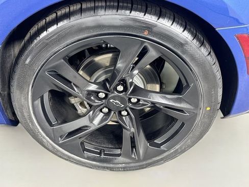 Used 2020 Chevrolet Camaro LT RWD image 26