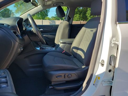 Used 2021 Chevrolet Equinox LT FWD image 18