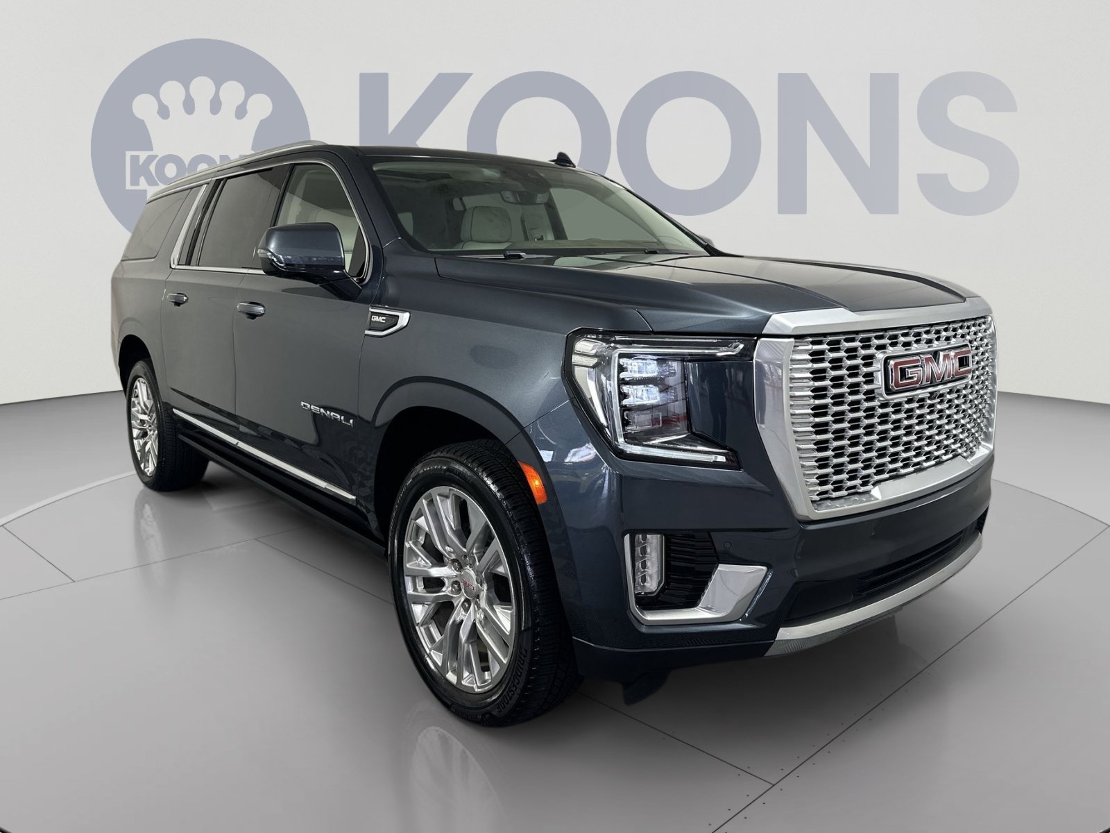 Used 2021 GMC Yukon XL Denali w/ Denali Premium Package AWD/4WD image 10