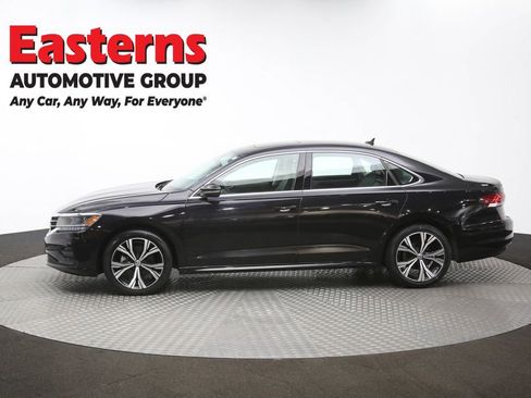 Used 2022 Volkswagen Passat 2.0T SE image 59