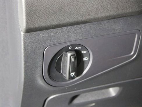 Used 2024 Volkswagen Tiguan S image 18