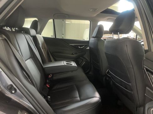 Used 2025 Subaru Outback Limited AWD/4WD image 25