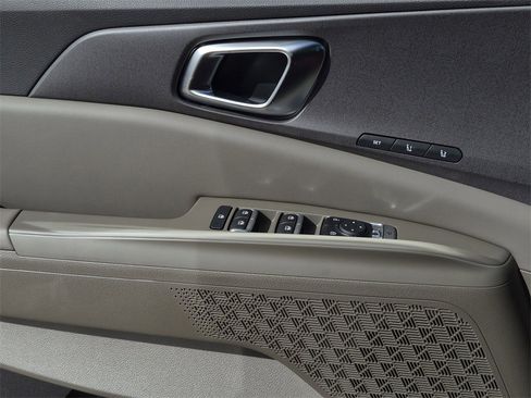 New 2026 Kia Carnival EX image 17