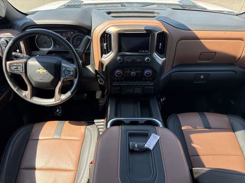 Used 2022 Chevrolet Silverado 3500 High Country w/ Z71 Off-Road Package AWD/4WD image 14