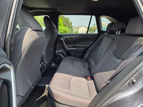 Used 2021 Toyota RAV4 SE w/ Weather & Moonroof Package AWD/4WD image 13