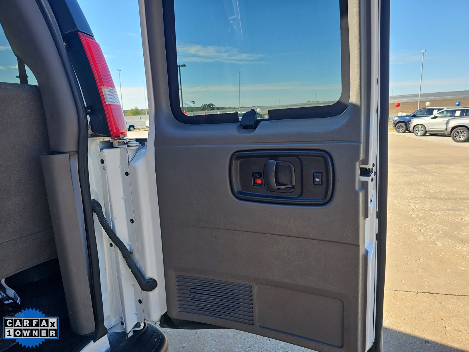 Used 2025 Chevrolet Express 3500 LT w/ LT Preferred Equipment Group RWD image 30