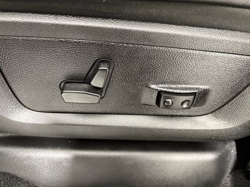 Used 2024 RAM 3500 Laramie w/ Towing Technology Group image 15