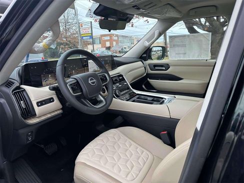 New 2025 Nissan Armada Platinum Reserve image 16