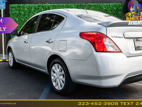 Used 2018 Nissan Versa SV FWD image 9