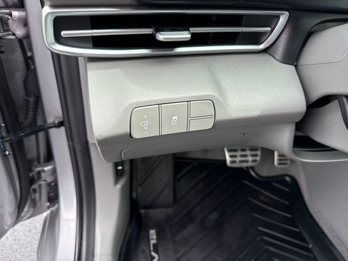 Used 2025 Hyundai Elantra Sport FWD image 15