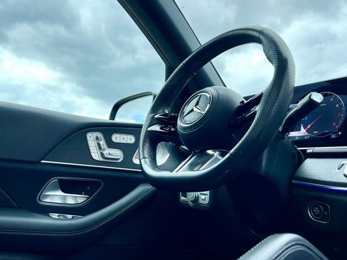 Certified 2024 Mercedes-Benz GLS 450 4MATIC image 8