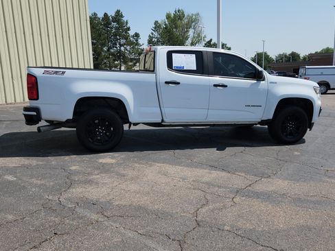 Used 2022 Chevrolet Colorado Z71 AWD/4WD image 11