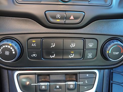 Certified 2023 GMC Terrain SLE FWD image 24