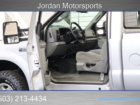 Used 2003 Ford F250 XLT image 69