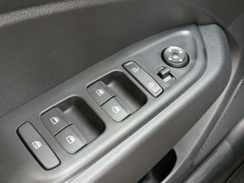 New 2026 Hyundai Venue SE FWD image 18