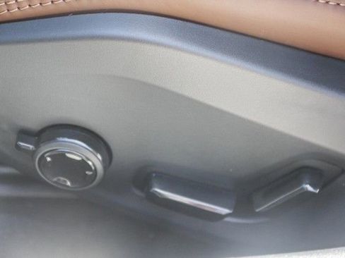 New 2025 Volvo V60 B5 Cross Country Ultra w/ Climate Package image 20