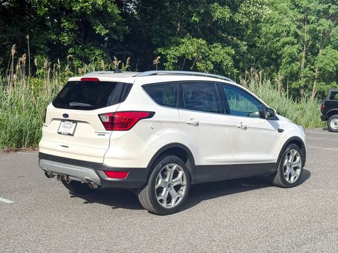 Used 2019 Ford Escape Titanium AWD/4WD image 6