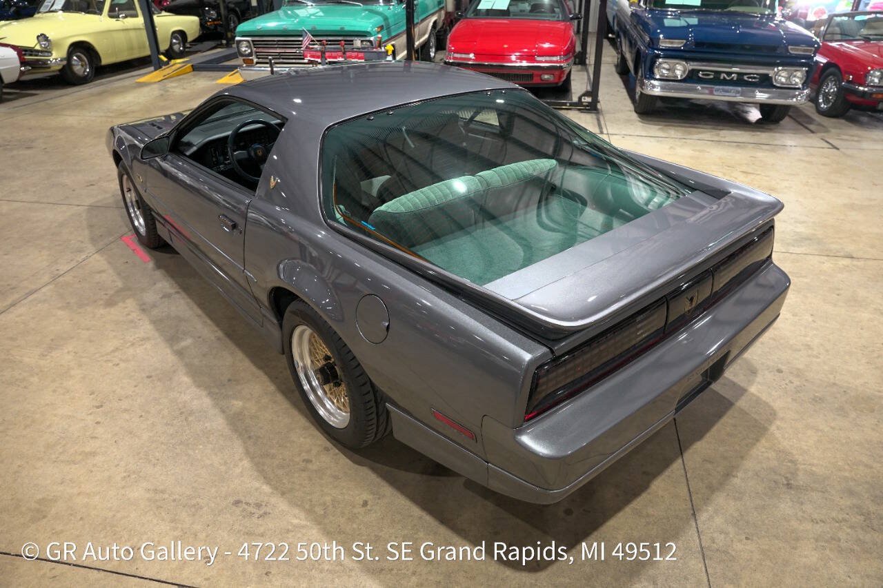 Used 1987 Pontiac Firebird Trans Am RWD image 16