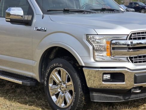 Used 2019 Ford F150 Lariat image 6