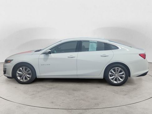 Used 2024 Chevrolet Malibu LT FWD image 2