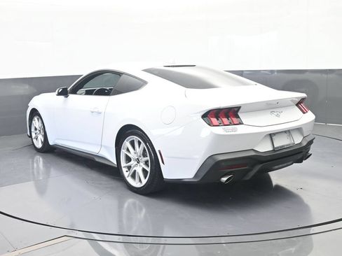 Used 2024 Ford Mustang Coupe RWD image 4