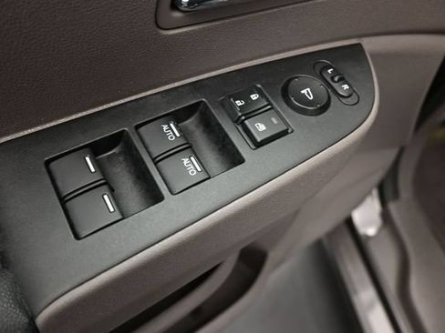Used 2015 Honda Odyssey Touring Elite image 13