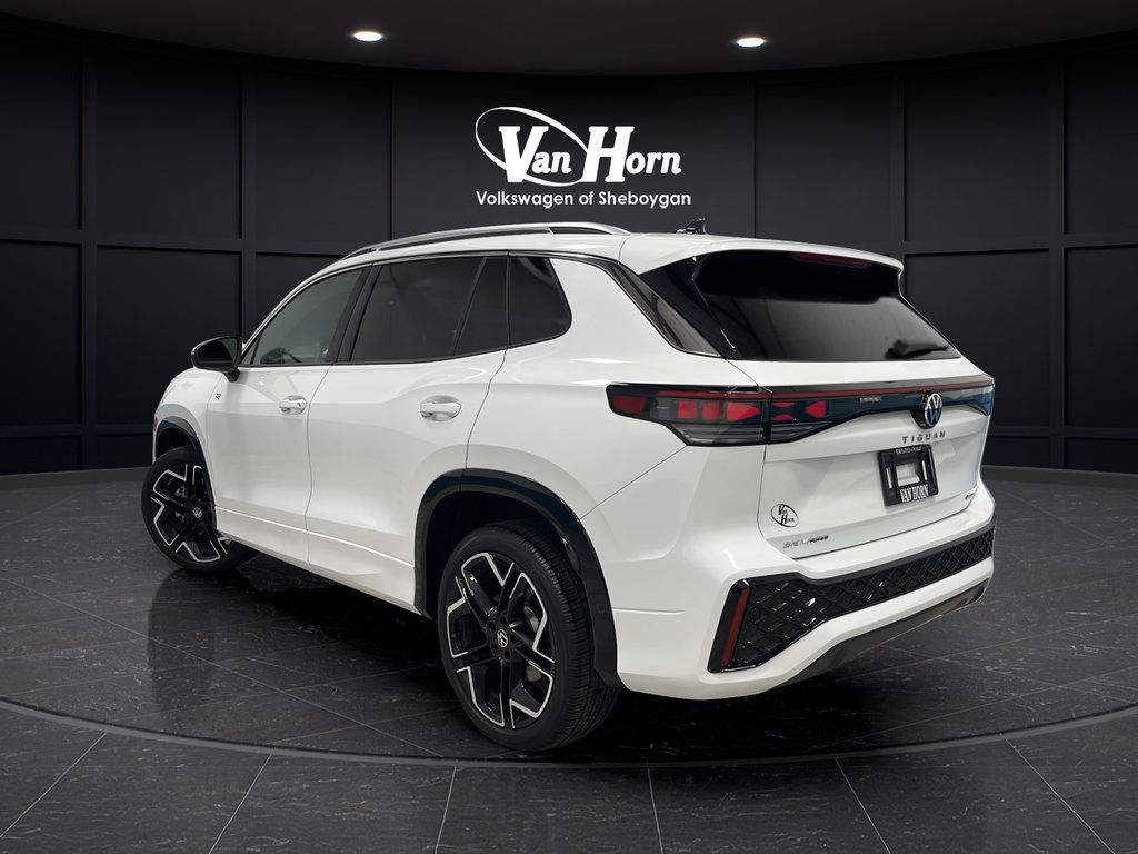 Used 2026 Volkswagen Tiguan SEL R-Line AWD/4WD image 6