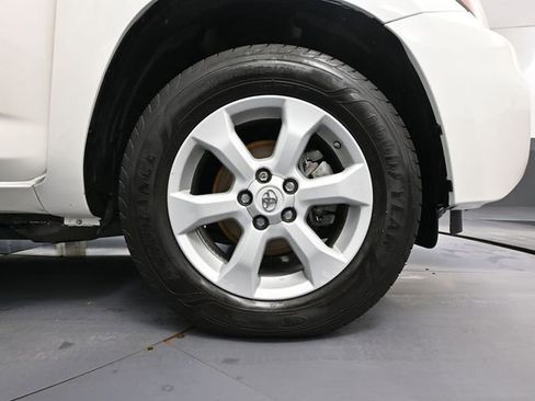 Used 2012 Toyota RAV4 EV image 14