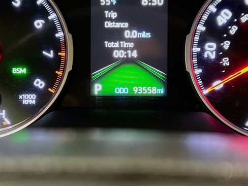 Used 2019 Toyota RAV4 XLE image 8