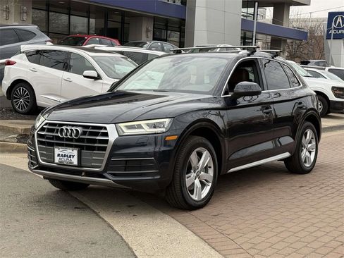 Used 2018 Audi Q5 2.0T Premium Plus w/ Premium Plus Package image 3