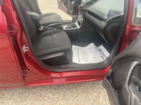 Used 2015 Ford Fiesta SE w/ Comfort Package image 18