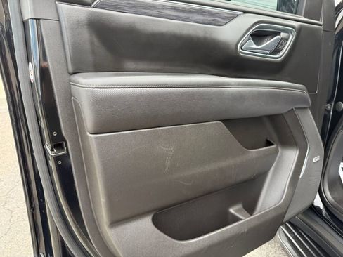 Used 2021 GMC Yukon SLT w/ SLT Premium Package image 9