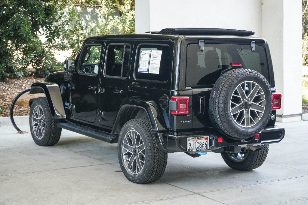 Used 2024 Jeep Wrangler High Altitude AWD/4WD image 4