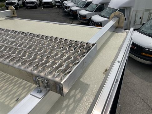 New 2025 GMC Savana 3500 w/ Power Convenience Package image 28