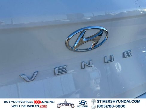 New 2026 Hyundai Venue SE image 13