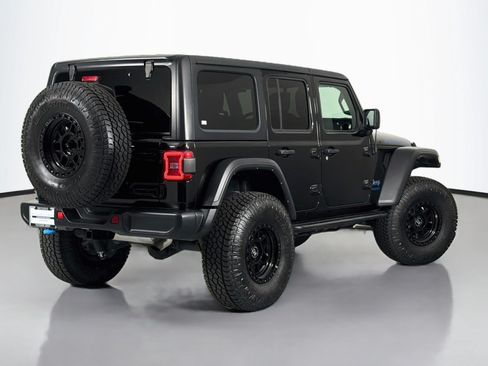 Used 2021 Jeep Wrangler Unlimited Rubicon 4xe w/ Cold Weather Group AWD/4WD image 12