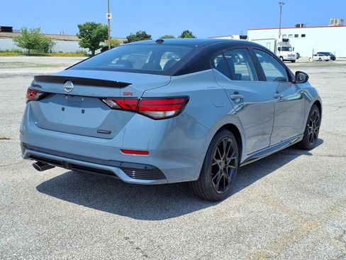 New 2025 Nissan Sentra SR w/ Midnight Edition FWD image 8