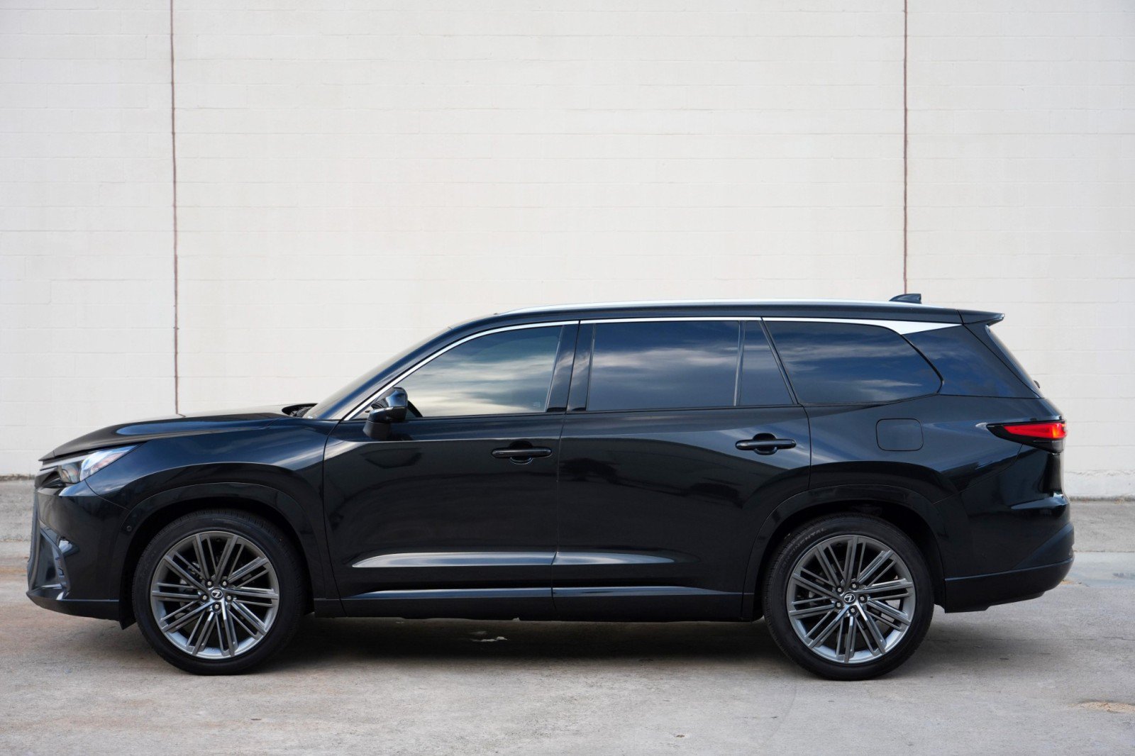 Used 2025 Lexus TX 350 AWD w/ Technology Package image 50