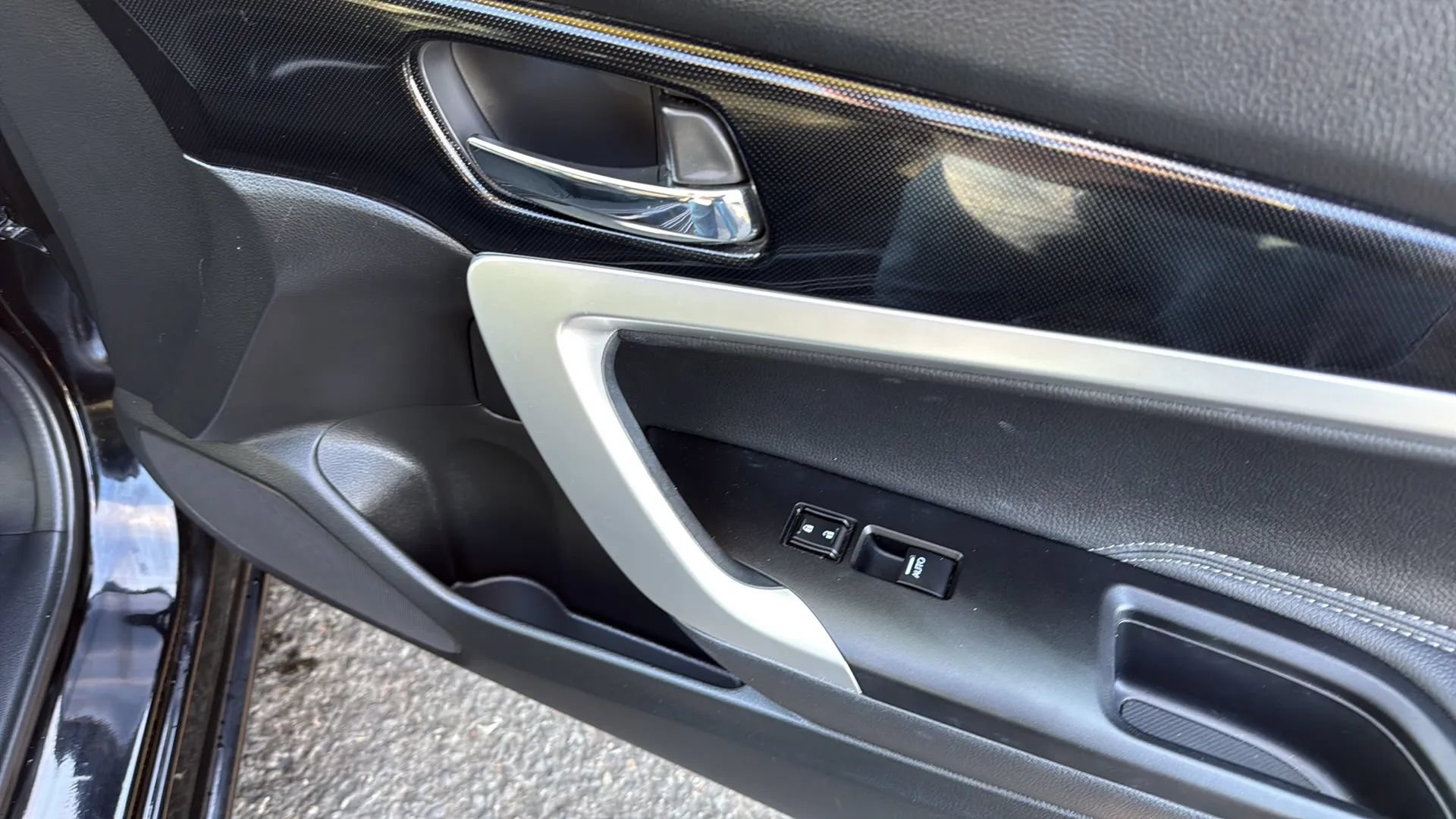 Used 2015 Honda Accord EX-L image 16