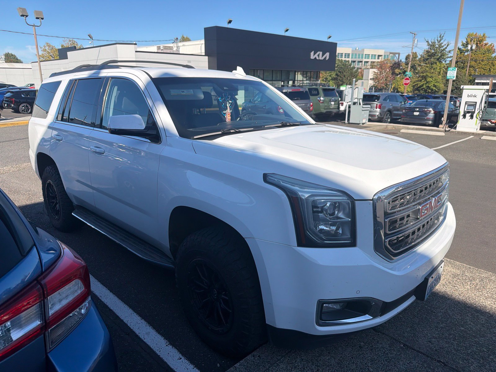 Used 2016 GMC Yukon SLT w/ Open Road Package AWD/4WD image 4