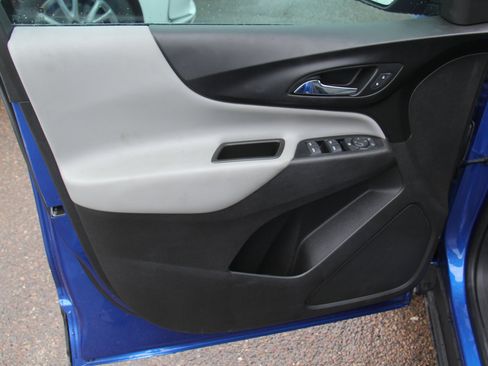 Used 2019 Chevrolet Equinox LS image 18