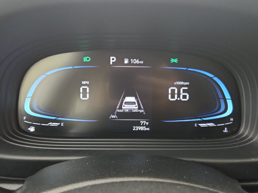 Used 2025 Hyundai Venue SEL FWD image 25