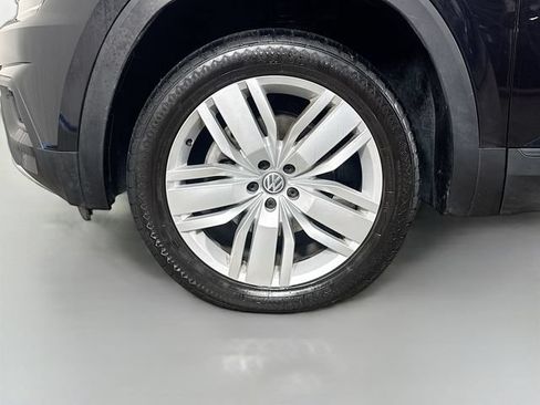 Used 2019 Volkswagen Atlas SE w/ Panoramic Sunroof Package AWD/4WD image 34