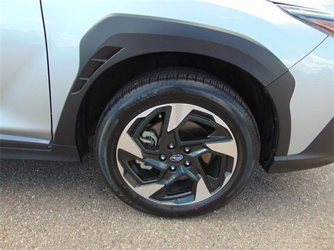 Used 2024 Subaru Crosstrek 2.5i Limited w/ Crosstrek Mirror Package image 27